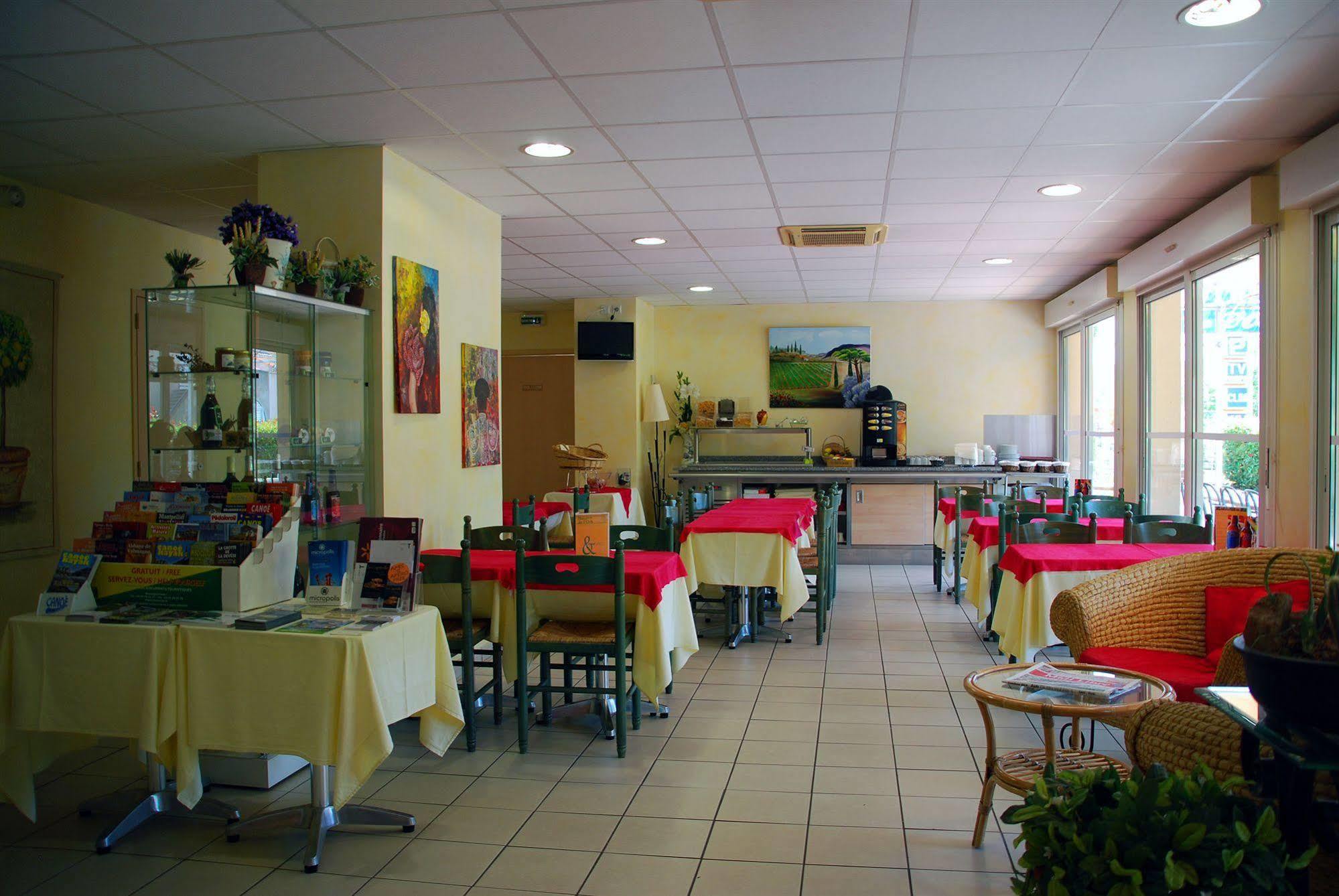 Hotel De L'Orb Bédarieux Kültér fotó